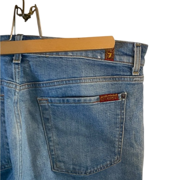 7 For All Mankind Edie Ring-Detail Straight Jeans Light Riviera statement Fall - Picture 12 of 12